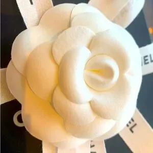 Authentic Chanel white camellia box sticker . Must have for gift wrapping/decor 4 X CHANEL White Camellia Flower Gift Packaging Sticker  main image 2